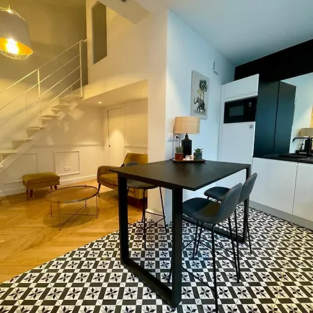 Appartements De Charme Du General Leclerc - Place D'Erlon - Hypercentre - Gare - Reims Buitenkant foto