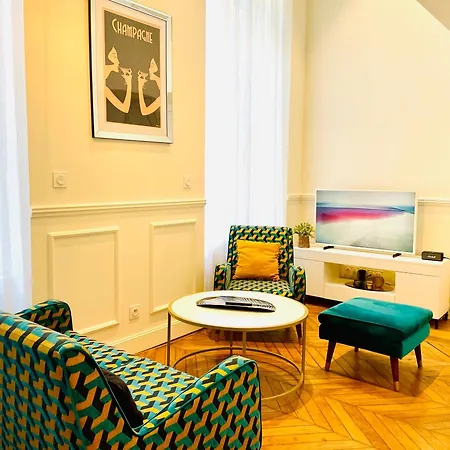 Appartements De Charme Du General Leclerc - Place D'Erlon - Hypercentre - Gare - Reims Buitenkant foto