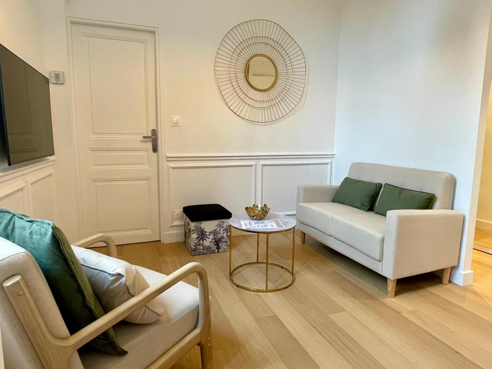 De Charme Du General Leclerc - Place D'erlon - Hypercentre - Gare - Apartment Reims